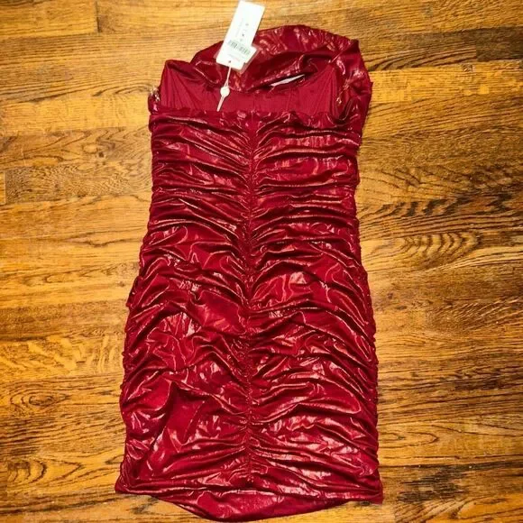 New Oh Polly Dress - Picture 2 of 5